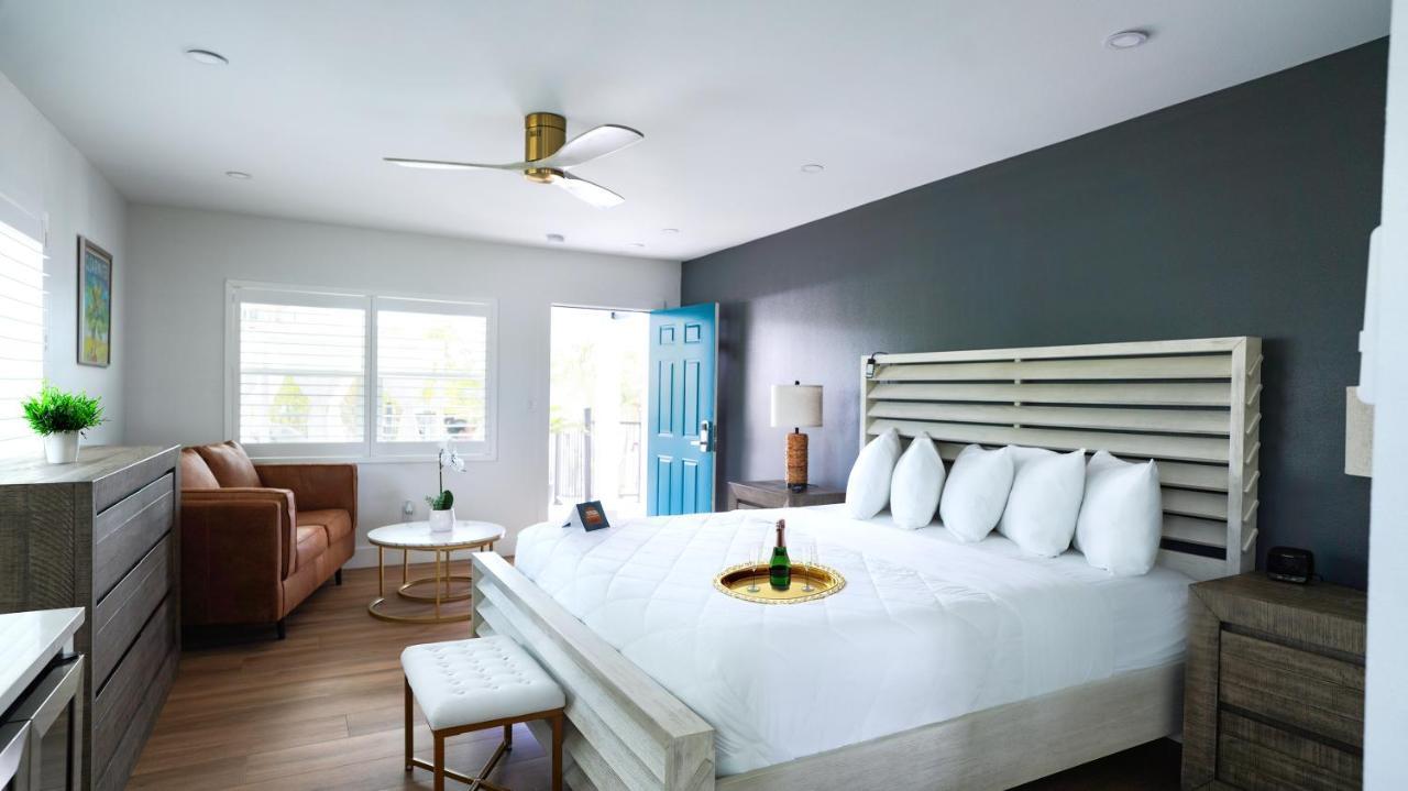 Ivory Sands Beach Suites Клиъруотър Бийч Екстериор снимка