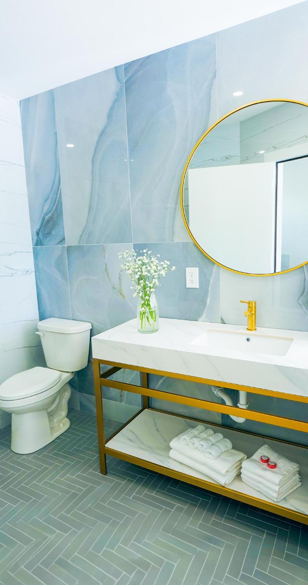 Ivory Sands Beach Suites Клиъруотър Бийч Екстериор снимка