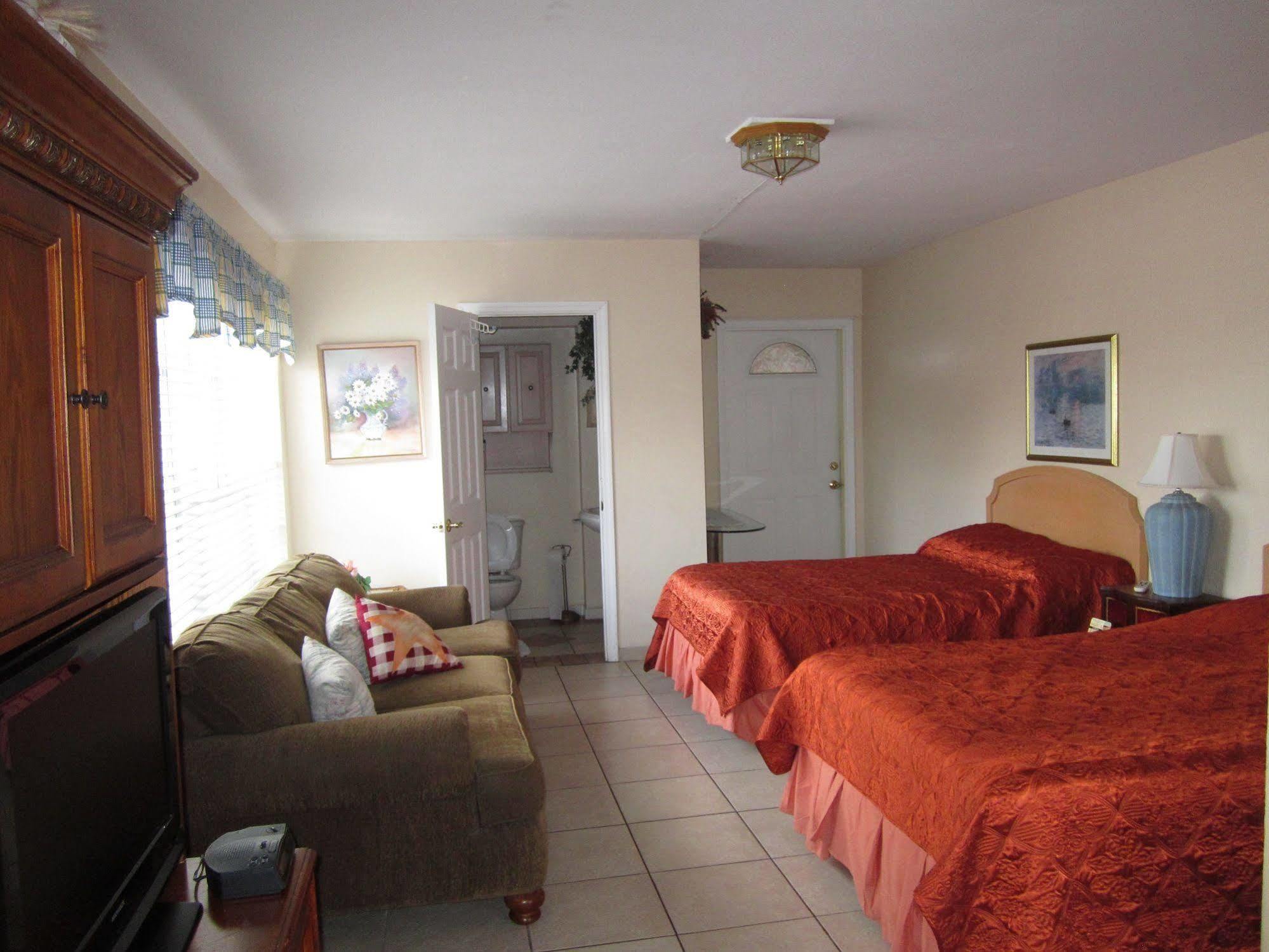 Ivory Sands Beach Suites Клиъруотър Бийч Екстериор снимка